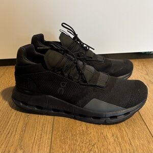 EUC On Cloudnova Sneaker (Size 11 W)